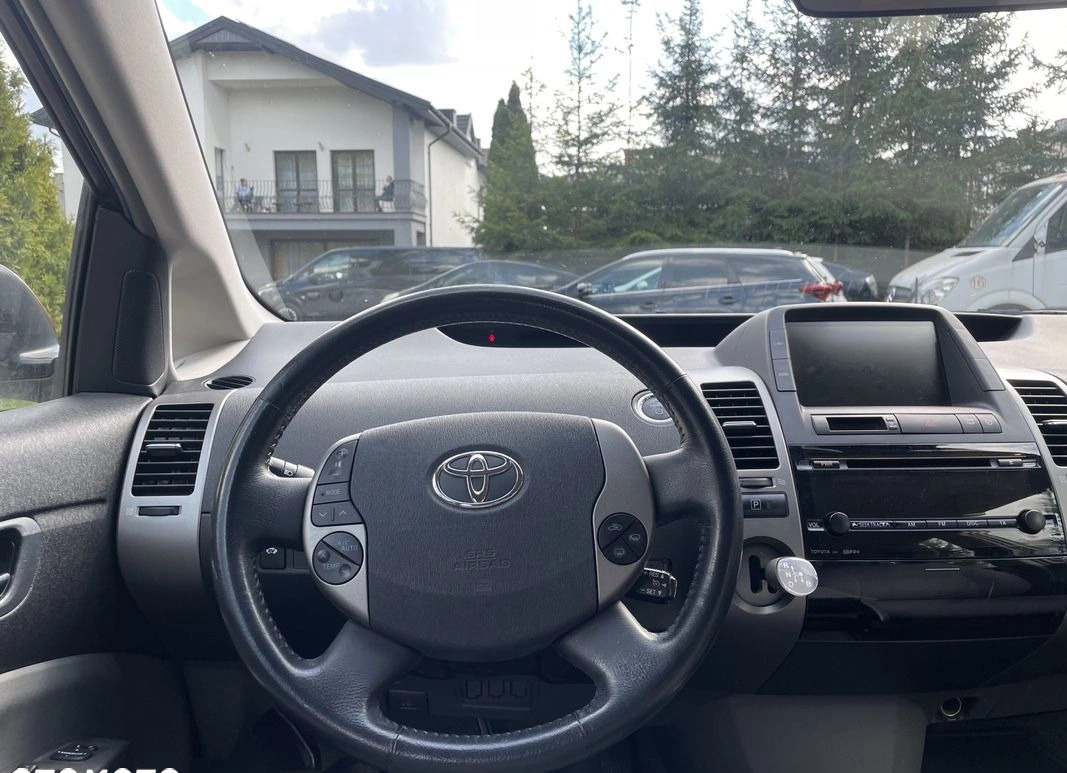 Toyota Prius cena 24500 przebieg: 205000, rok produkcji 2008 z Zielonka małe 232